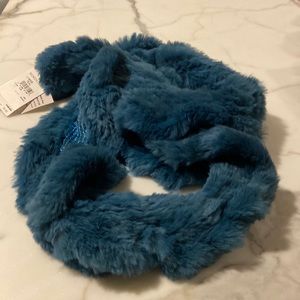 Teal blue sequin boa.